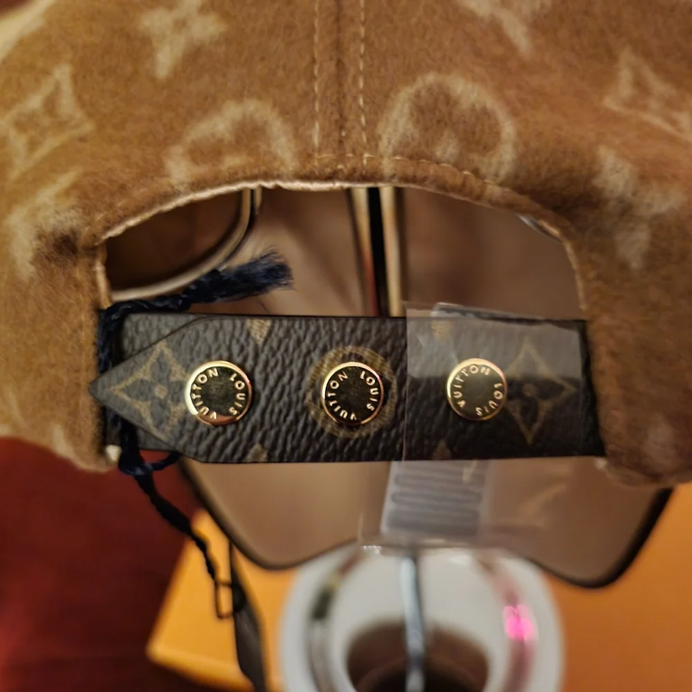 COPY - Louis Vuitton Baseball Cap - Picture 3 of 7